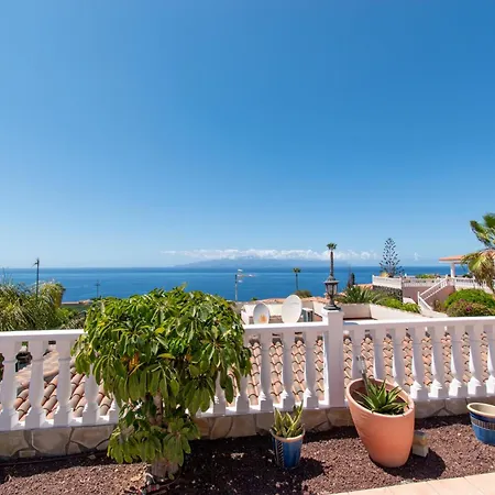Villa Avalon Lovely 3 Bedroom Private Heated Pool