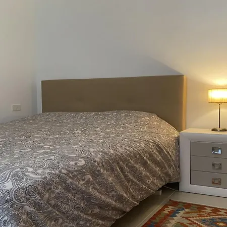 Avalon Lovely 3 Bedroom Private Heated Pool וילה *